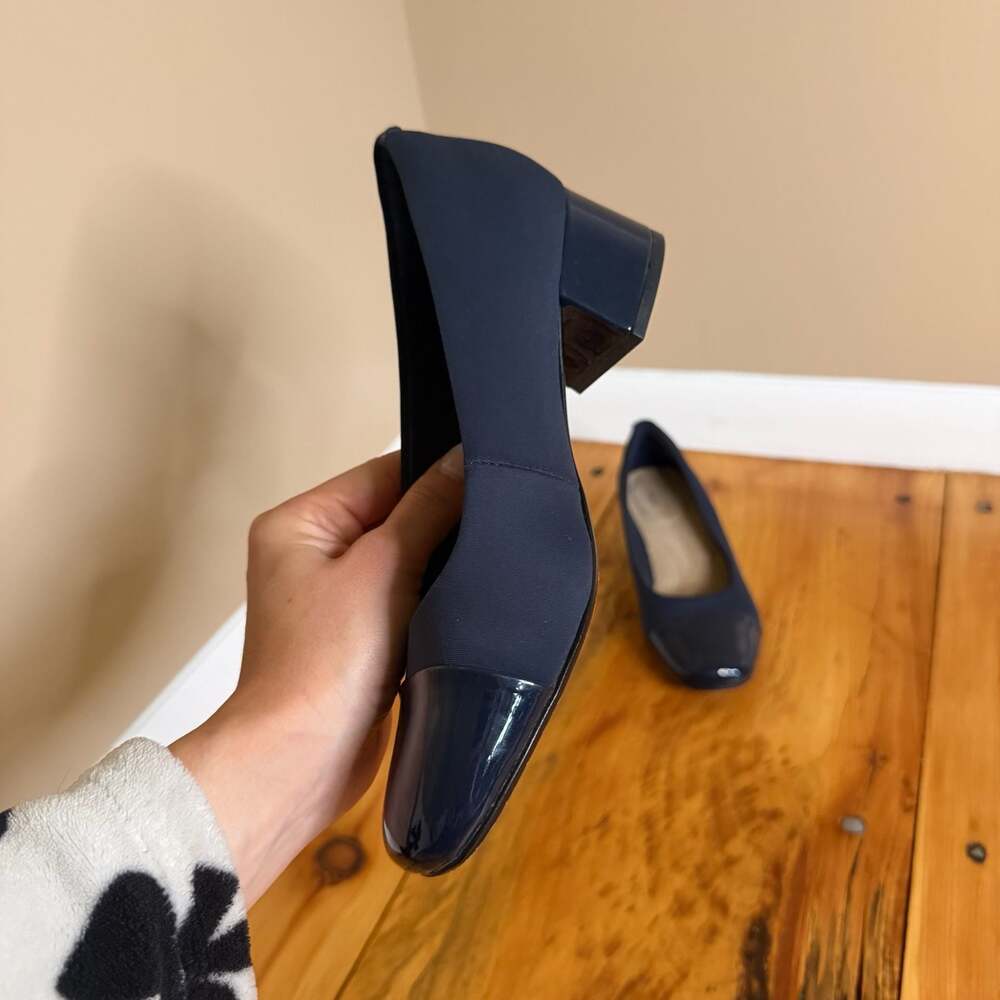 Clarks Navy Blue and Patent Cap-Toe Block Heel Pumps Size 6.5